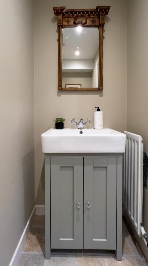 Converted Victorian Coach House With Hot Tub Stewartstown Luaran gambar