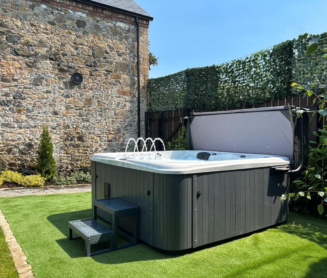 Converted Victorian Coach House With Hot Tub Stewartstown Luaran gambar